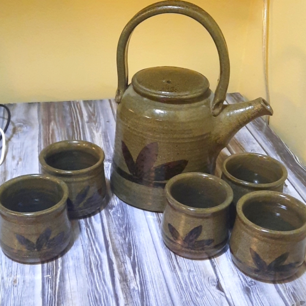 Signed Pottery Teapot And Cups Set Tea Set